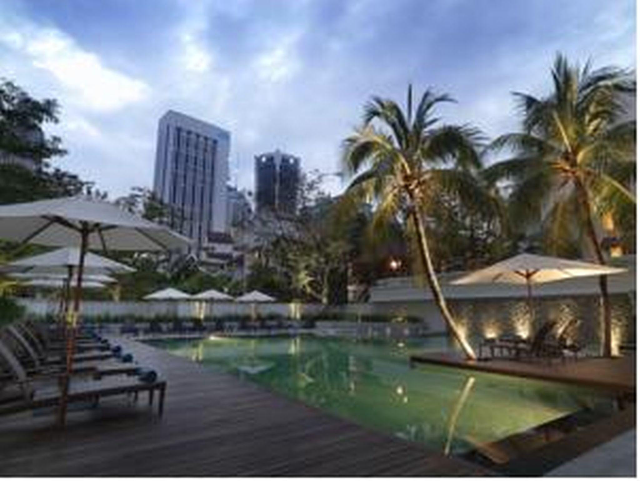 Micasa All Suites Hotel Kuala Lumpur Ngoại thất bức ảnh The swimming pool at the hotel