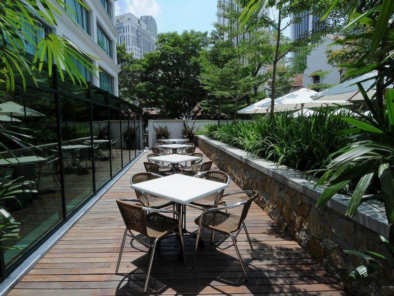 Micasa All Suites Hotel Kuala Lumpur Ngoại thất bức ảnh The outdoor terrace at the restaurant