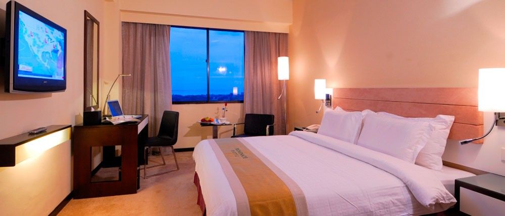 Micasa All Suites Hotel Kuala Lumpur Ngoại thất bức ảnh A room at the hotel