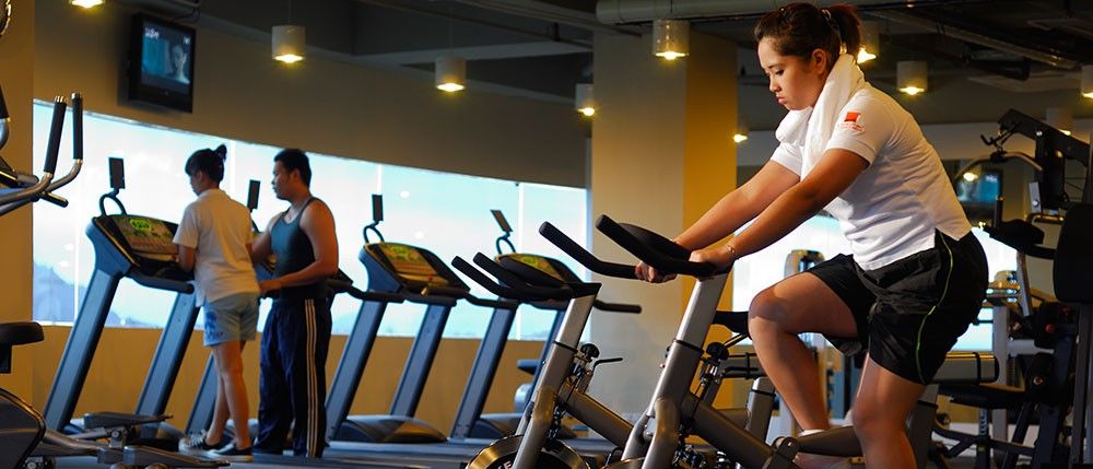 Micasa All Suites Hotel Kuala Lumpur Ngoại thất bức ảnh A woman on a stationary bicycle